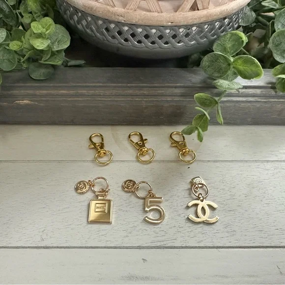 Gold CC Bag Charm Set - Picture 2 of 4